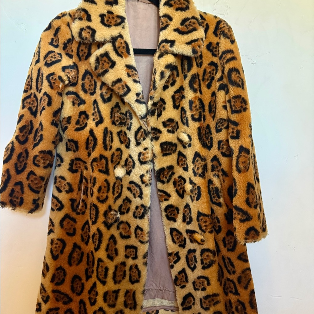 Vintage Leopard Print Faux Fur Coat – Statement Retro Glam Jacket